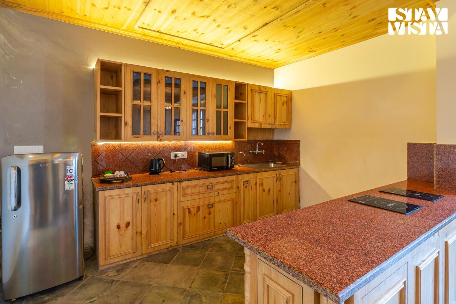 Stayvista At Sylvana Villas With Lawn, Bbq And Jacuzzi Kasauli Εξωτερικό φωτογραφία